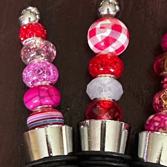 Set of 4 New Wine Stoppers - Picture 3 of 3